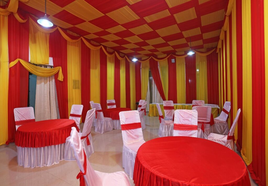 Алипур: Hotel Sudhir by OYO Rooms