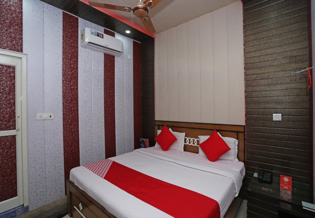Алипур: Hotel Sudhir by OYO Rooms