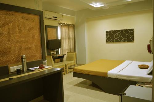 Джамнагар: Hotel Kalatit International