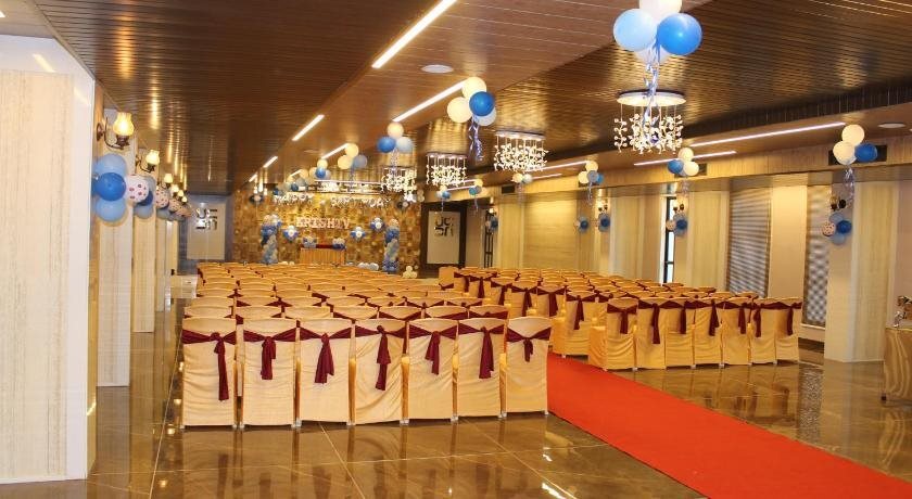 Джамнагар: Hotel Kalatit International