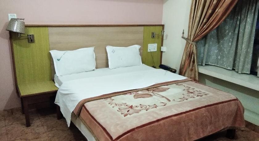 Бандипур: Hotel GGT Grand