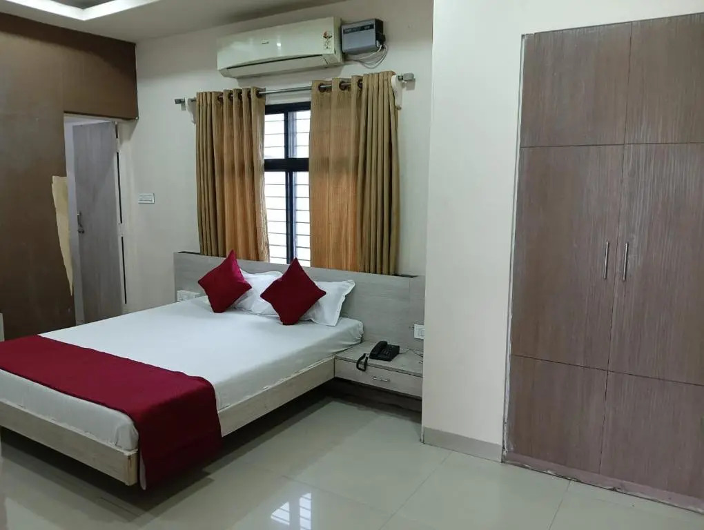 Индаур: Tirupati Palace Hotel
