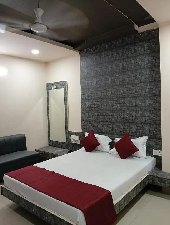 Индаур: Tirupati Palace Hotel