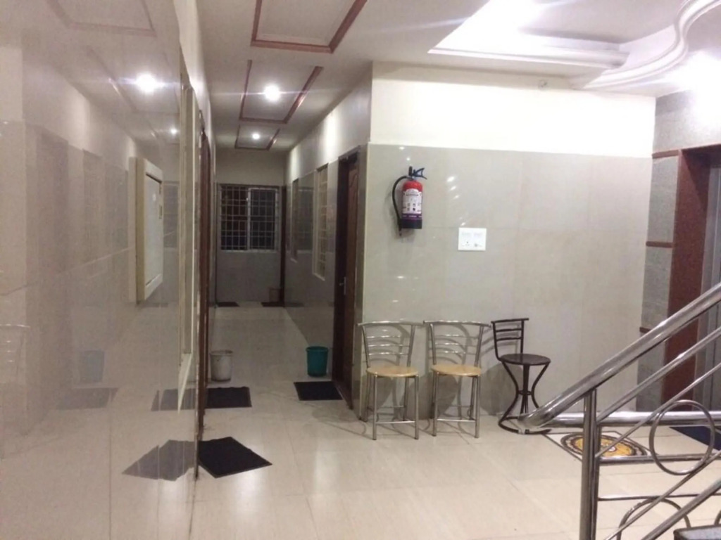 Веллор: Chella Krishna Residency