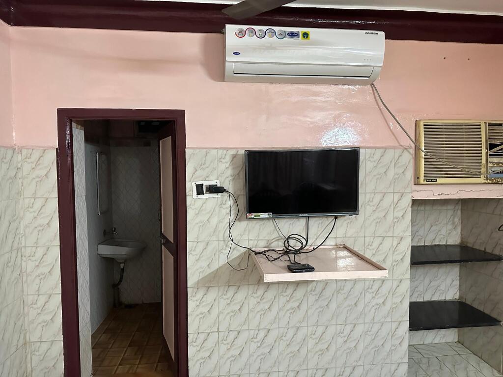 Куддалор: Anandha Lodge