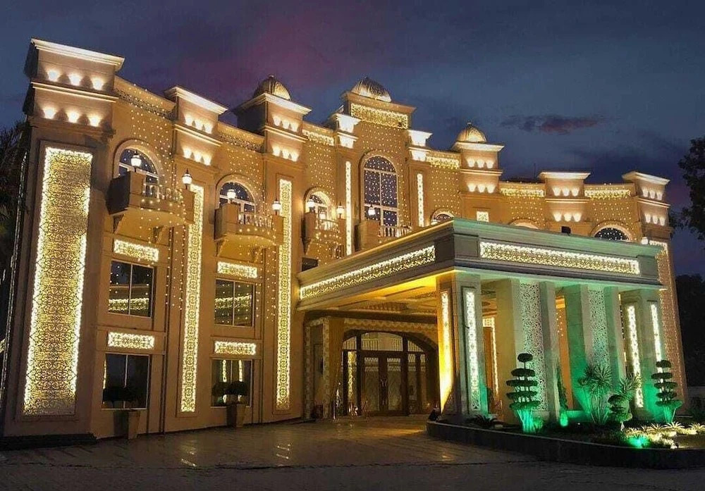 Мератх: Devrath By Big Bite Resort