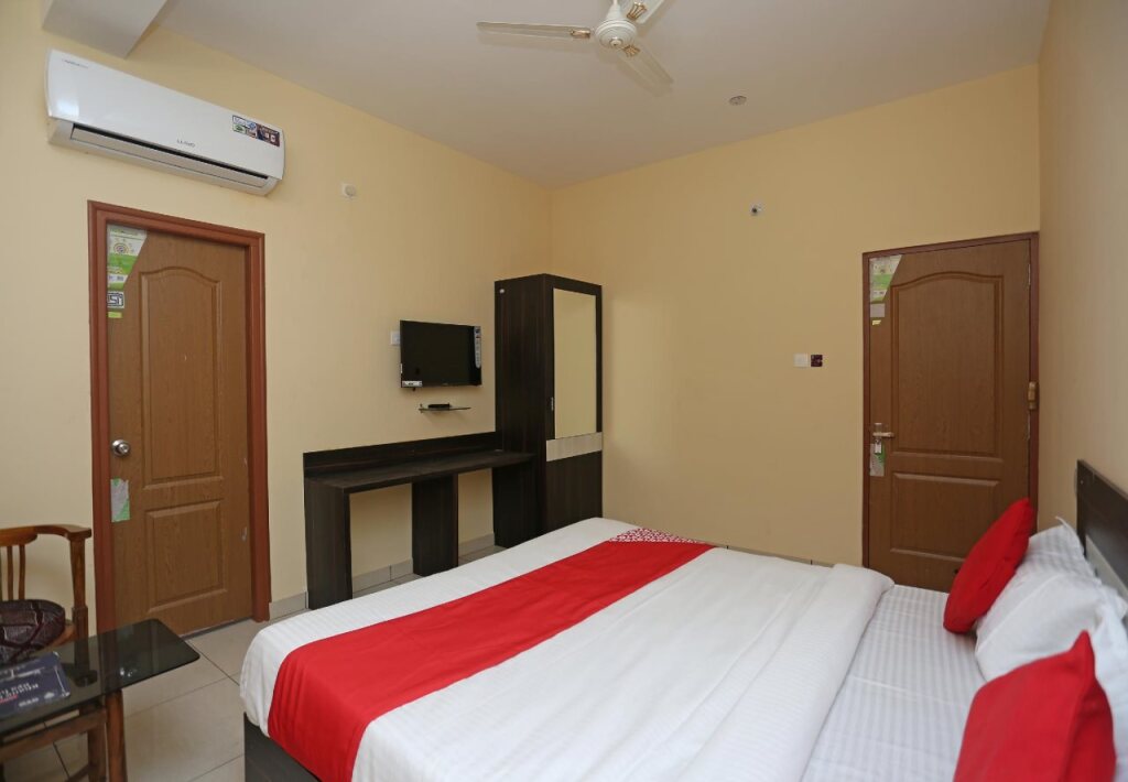 Бхубанешвар: OYO Flagship 27030 Hotel Blue Bell