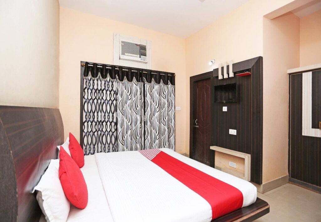 Пури: Hotel Sai Raghunath Palace by OYO