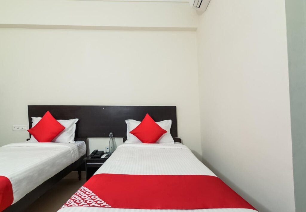 Висакхапатнам: Hotel Gayatri By OYO Rooms