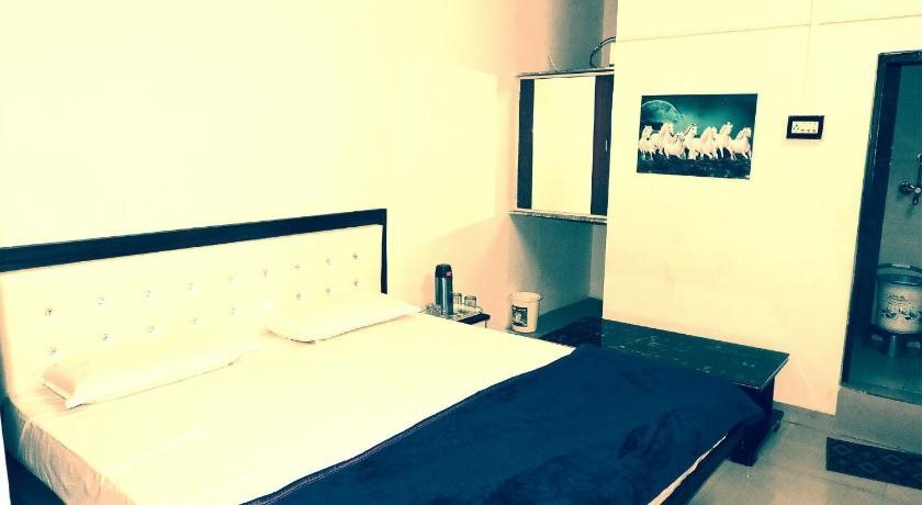Кота: Hotel Gokul