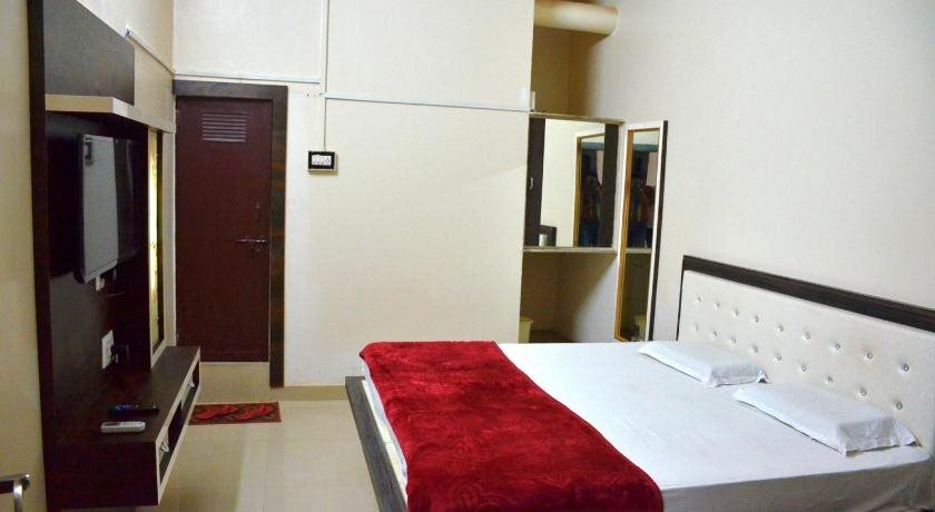Кота: Hotel Gokul