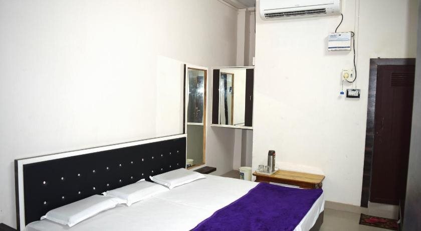 Кота: Hotel Gokul