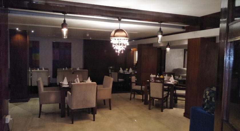 Лудхиана: The Court Yard Hotel