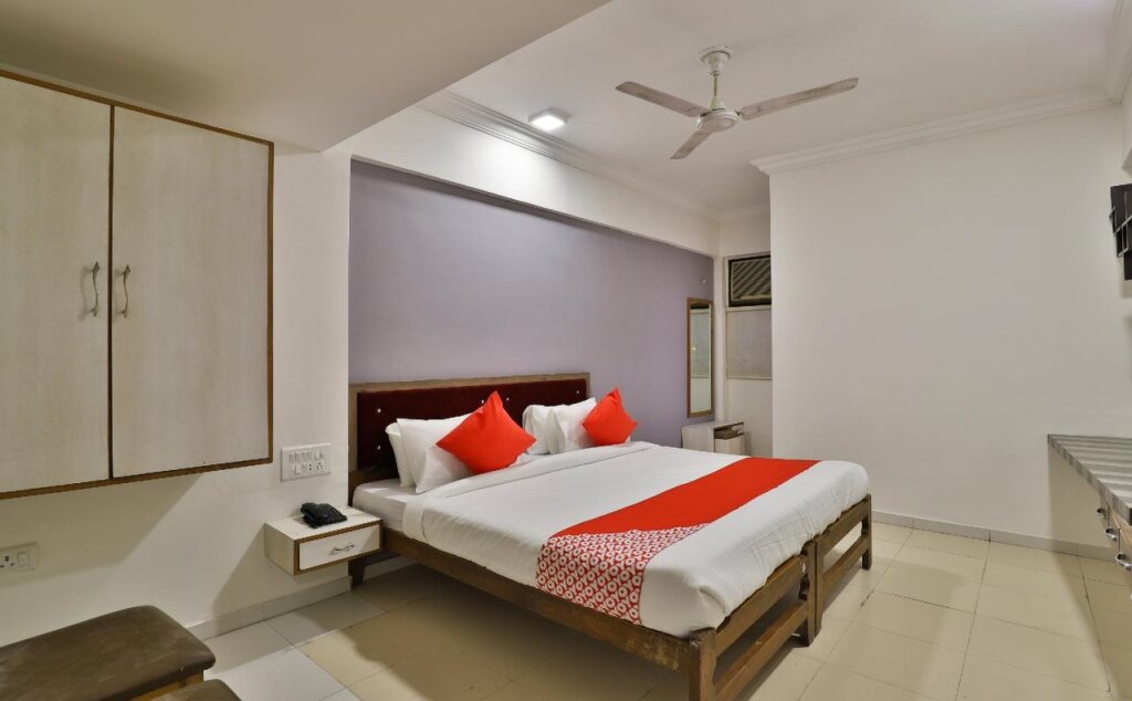 Ахмедабад: Hotel Krishna By OYO Rooms