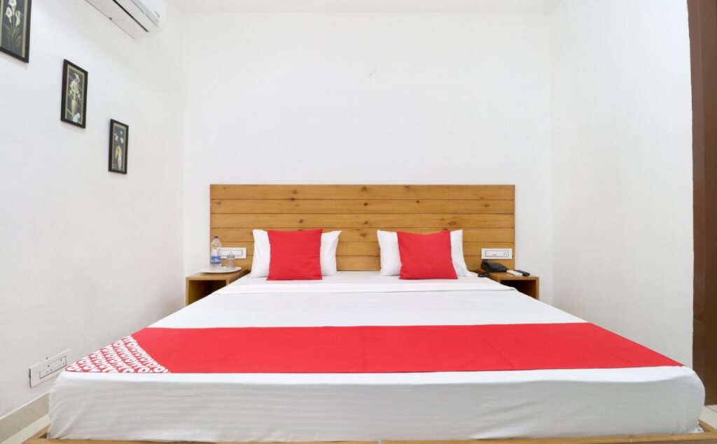 Мохали: Hotel R K Grand By OYO Rooms