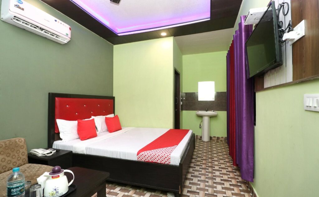 Мохали: Hotel Piyush by Oyo Rooms
