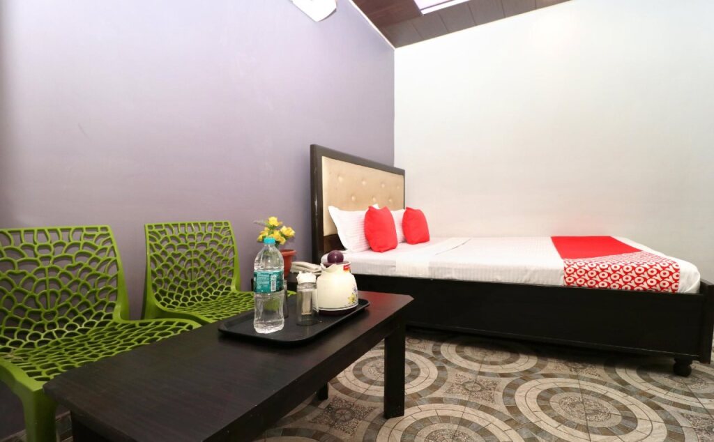 Мохали: Hotel Piyush by Oyo Rooms