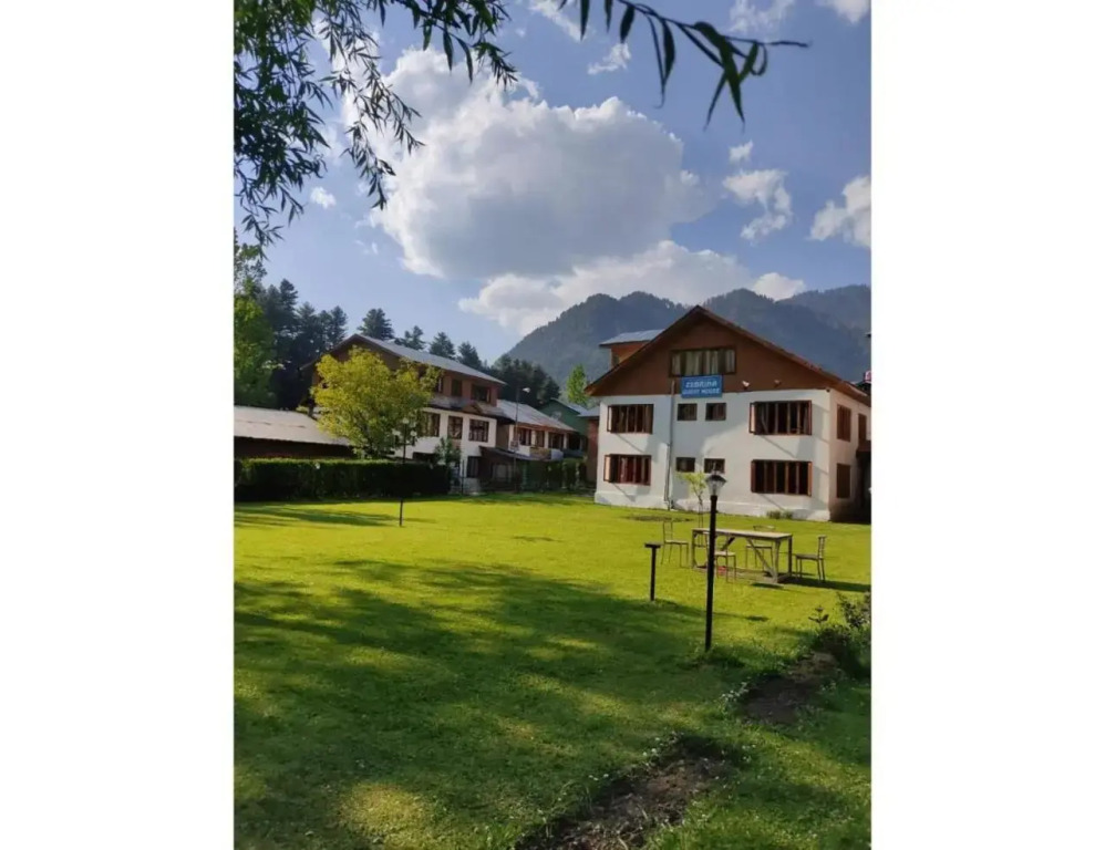 Пахалгам: Hotel Zebrina, Pahalgam