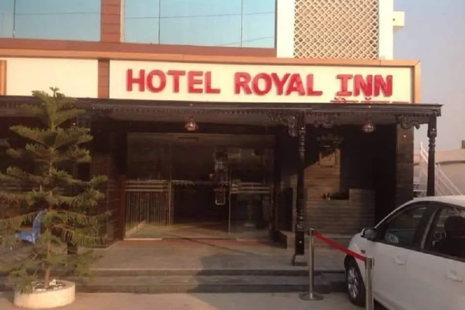Amravati: Hotel Royal Inn