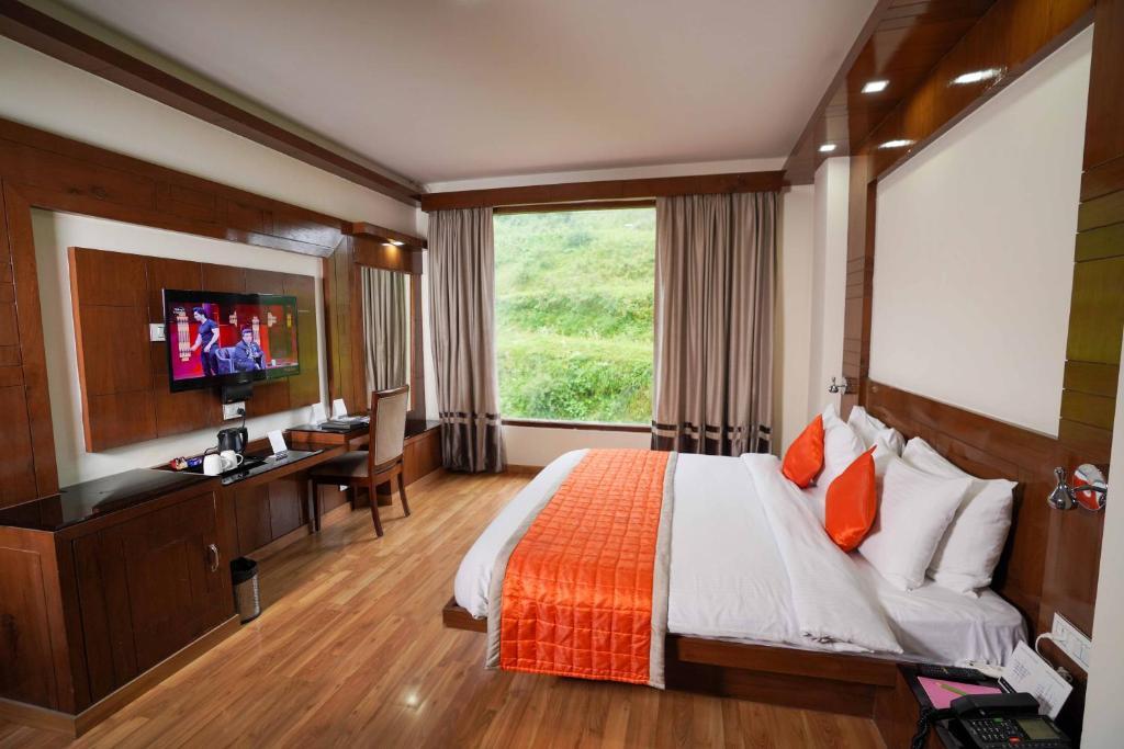 Куфри: The Twin Towers Hotel New Kufri