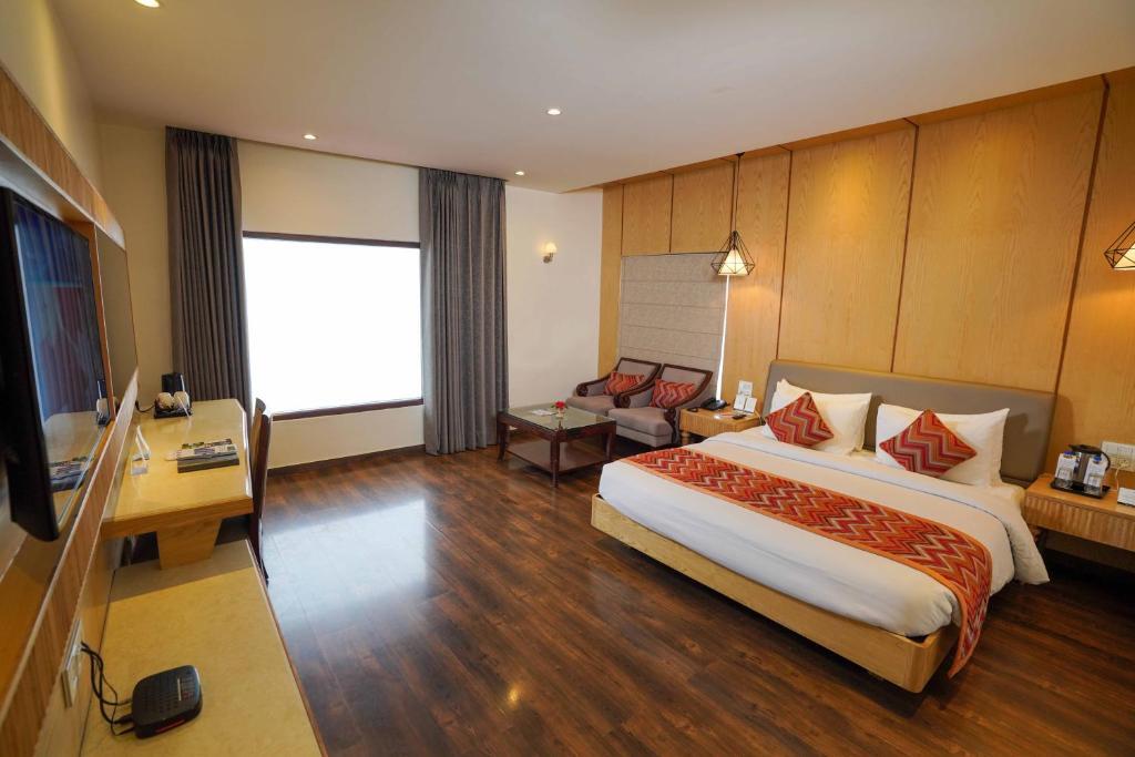 Куфри: The Twin Towers Hotel New Kufri