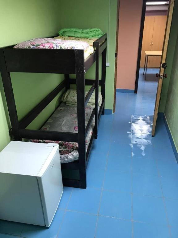 Москва: Хостел Вежливый Лось на Бунинской аллее