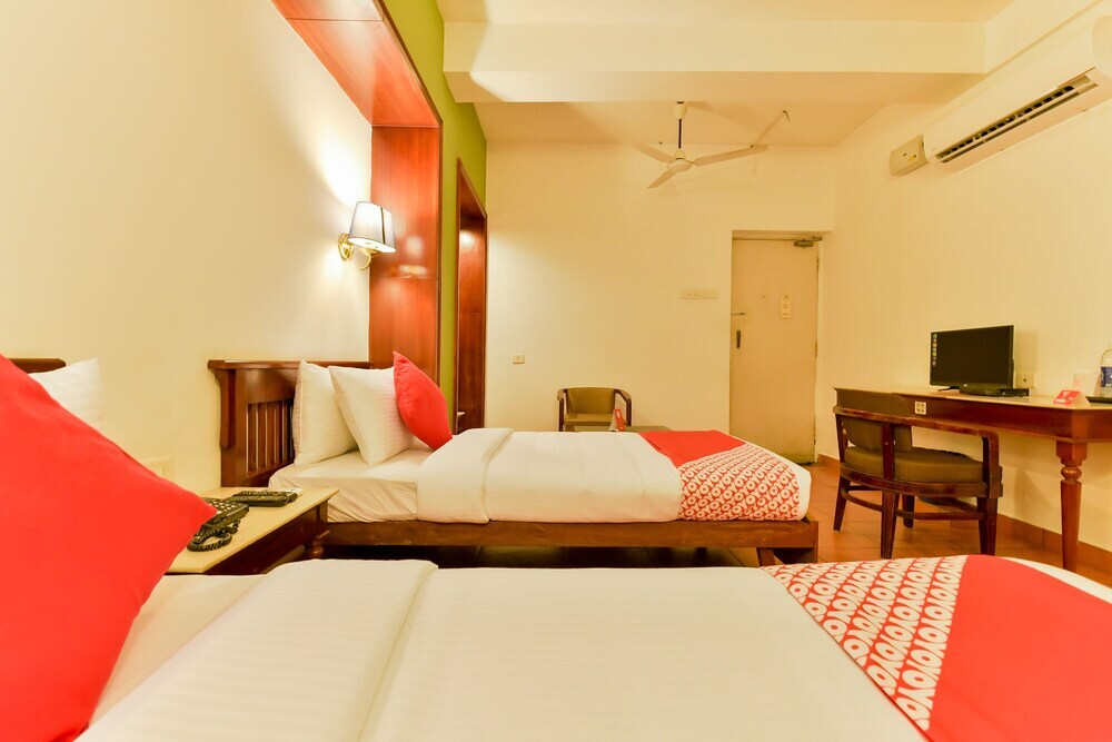 Коччи: Hotel Woodlands by OYO Rooms