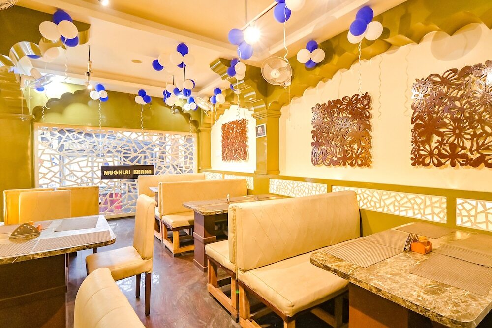 Гувахати: Fabhotel Good Luck Residency