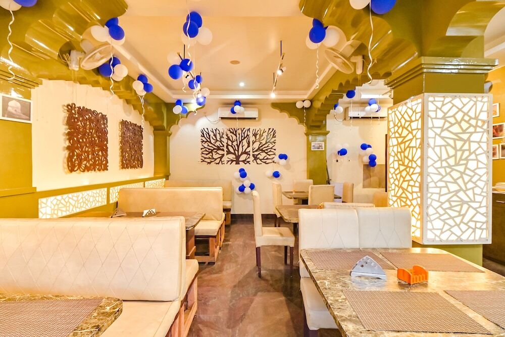 Гувахати: Fabhotel Good Luck Residency