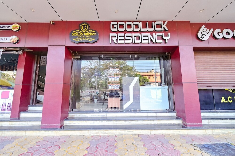 Гувахати: Fabhotel Good Luck Residency