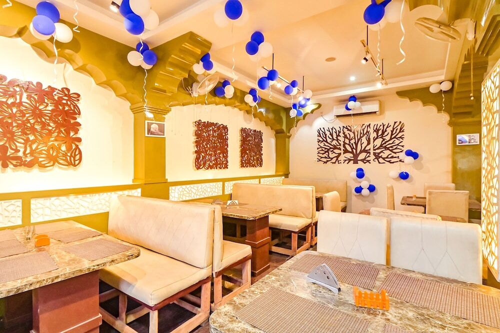 Гувахати: Fabhotel Good Luck Residency