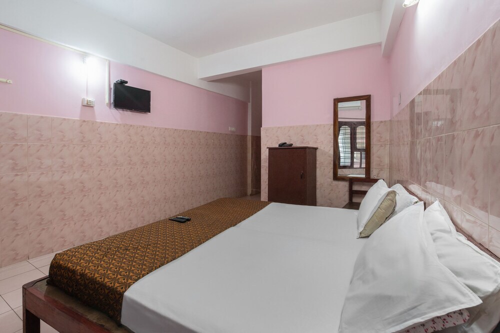 Гуруваюр: Sangamam Tourist Home by OYO Rooms