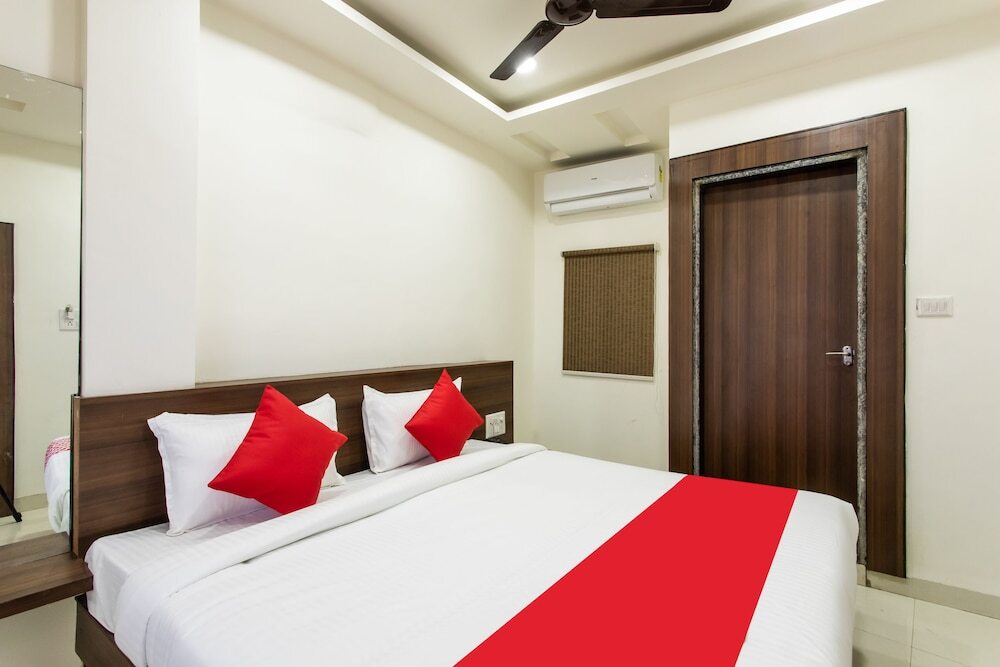 Бхопал: Hotel Aditya Regency by OYO