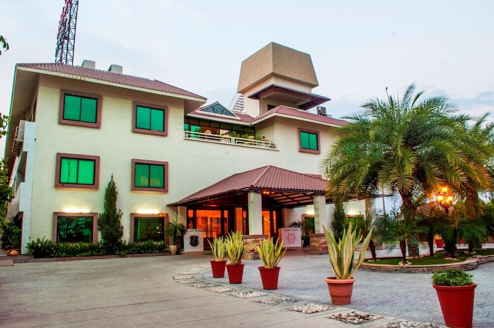 Индаур: Jalsa Resorts