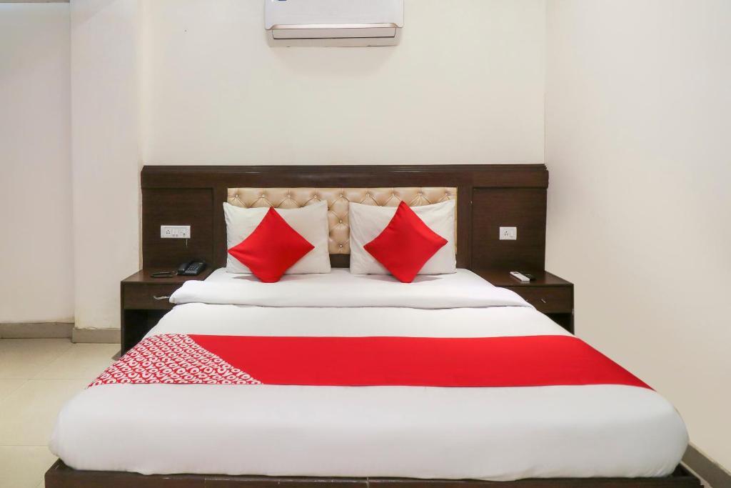 Дехрадун: Oyo 47457 Hotel Amber Palace
