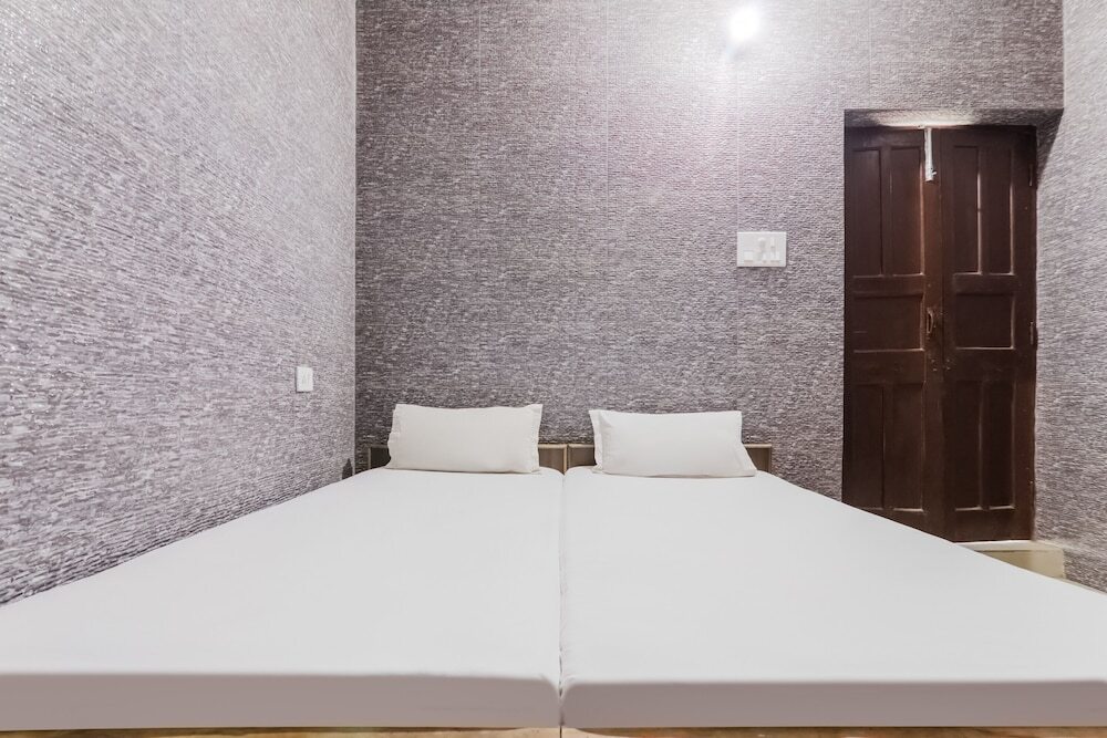 Варанаси: Hotel Venkatesh by OYO Rooms