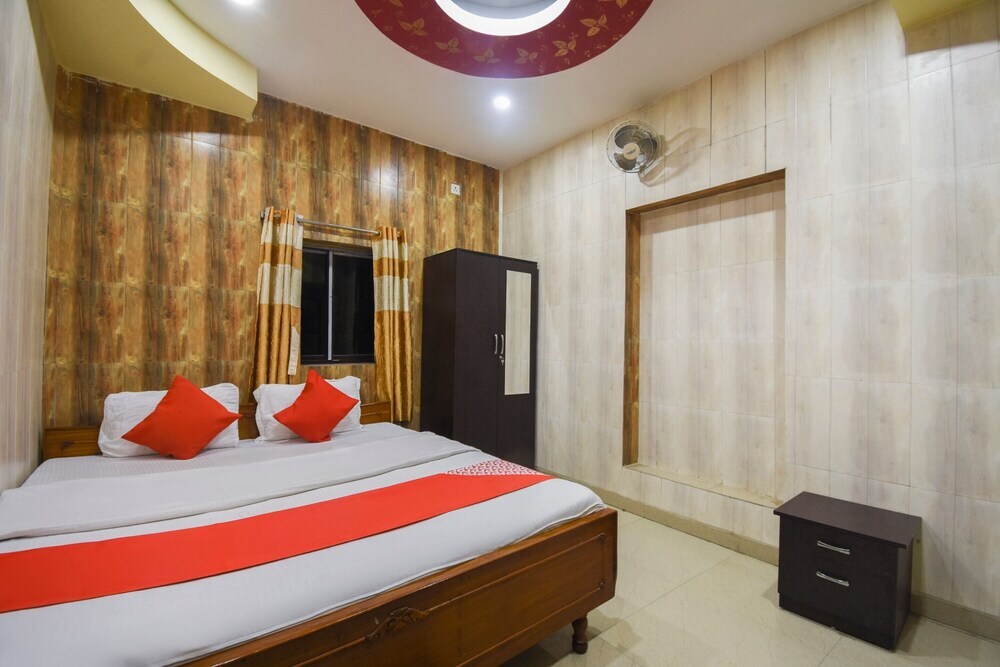 Колката: OYO 41435 Golden Residency