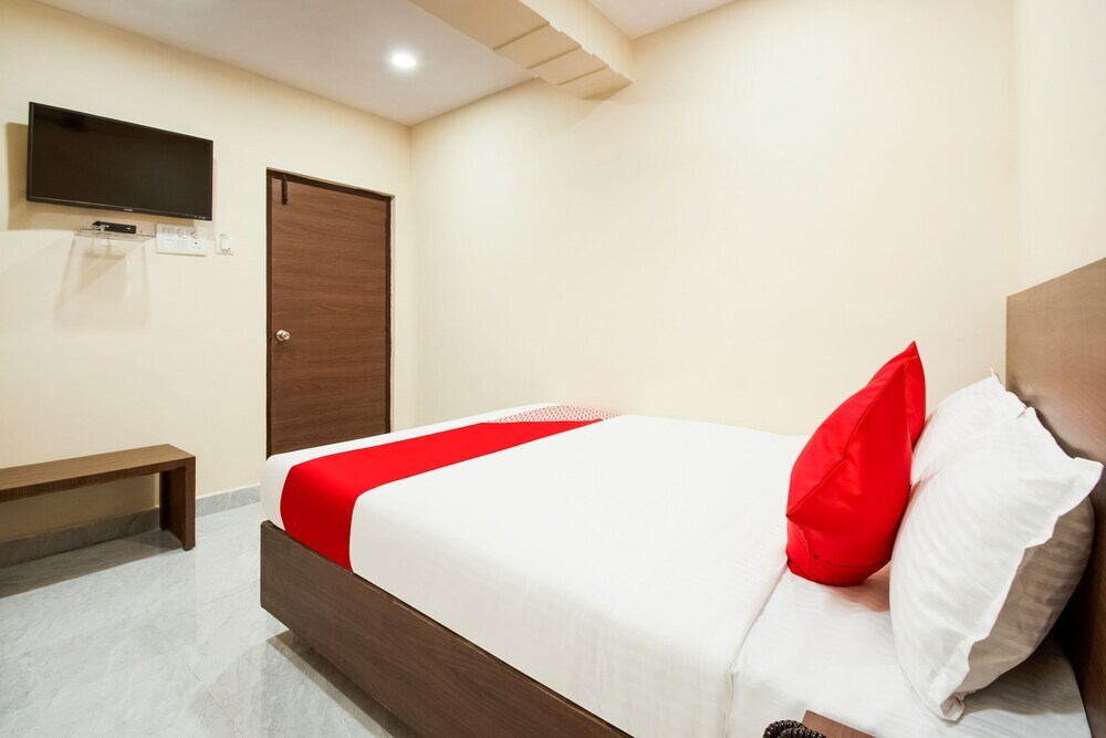 Висакхапатнам: Suryas Grand by OYO Rooms