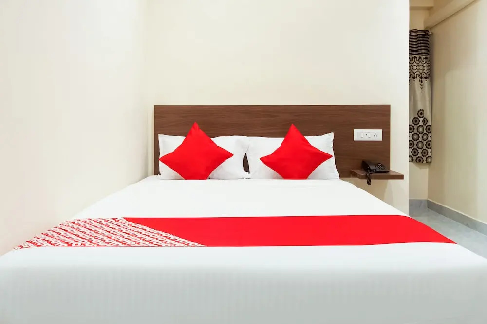 Висакхапатнам: Suryas Grand by OYO Rooms