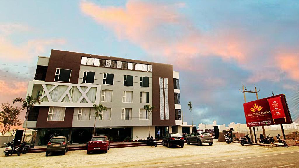 Алвар: Hotel Grand Ashoka