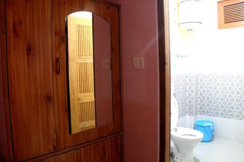 Манали: Bro's Backpacker's Fraternity House