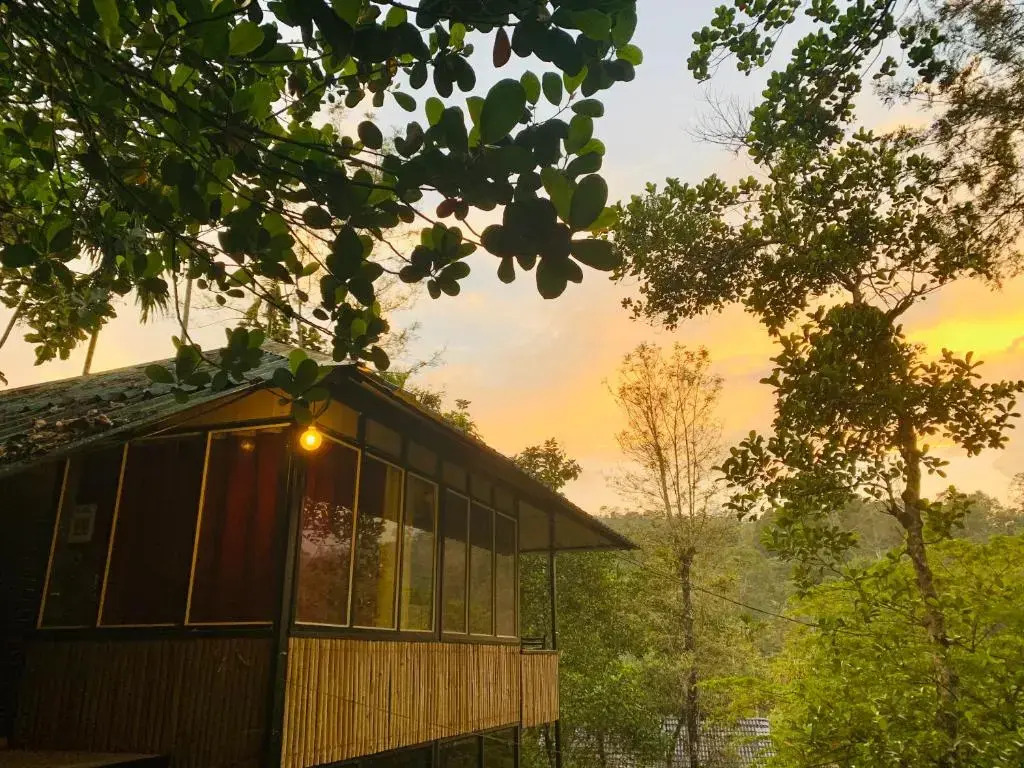 Султан-Батери: Kanthanpara Resorts