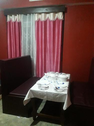 Пеллинг: Ravangla Hotel Happy Home