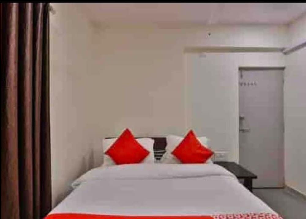 Ахмедабад: Hotel New Suryam