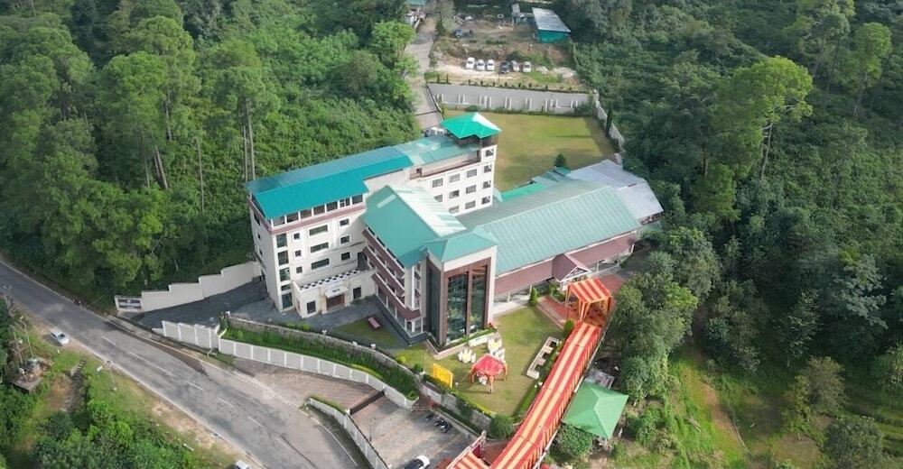 Кангра: juSTa Palampur Resort & Convention Centre