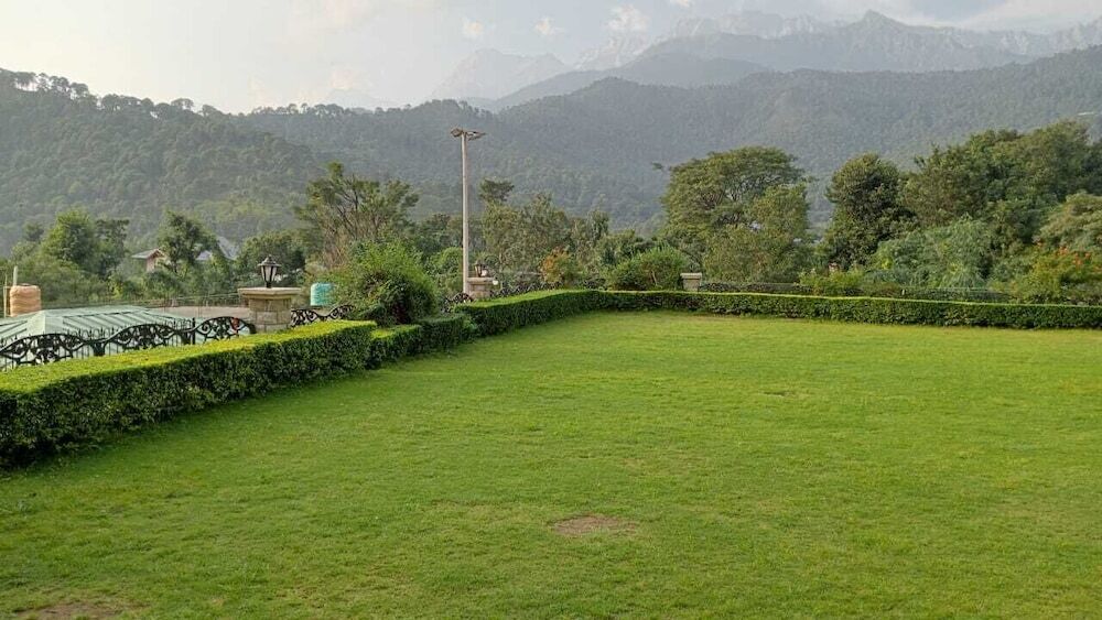 Кангра: juSTa Palampur Resort & Convention Centre