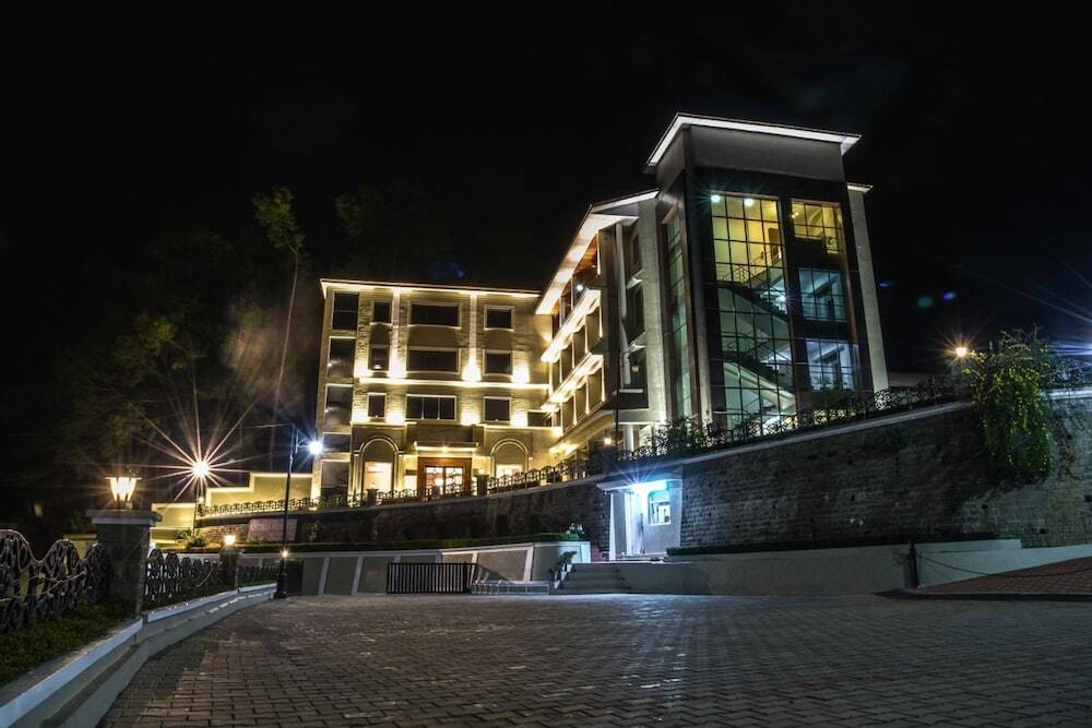 Кангра: juSTa Palampur Resort & Convention Centre