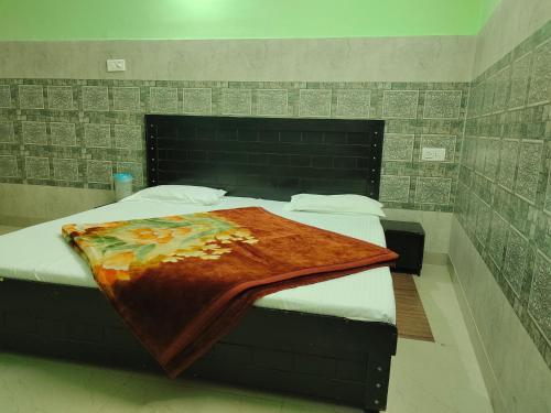 Катра: Vidya Guest House