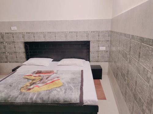 Катра: Vidya Guest House