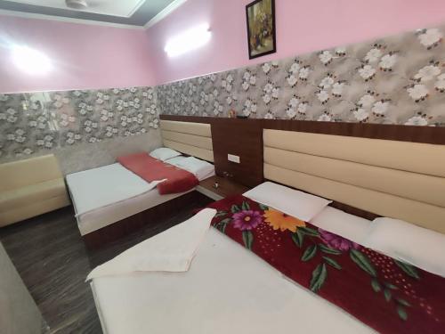 Катра: Vidya Guest House